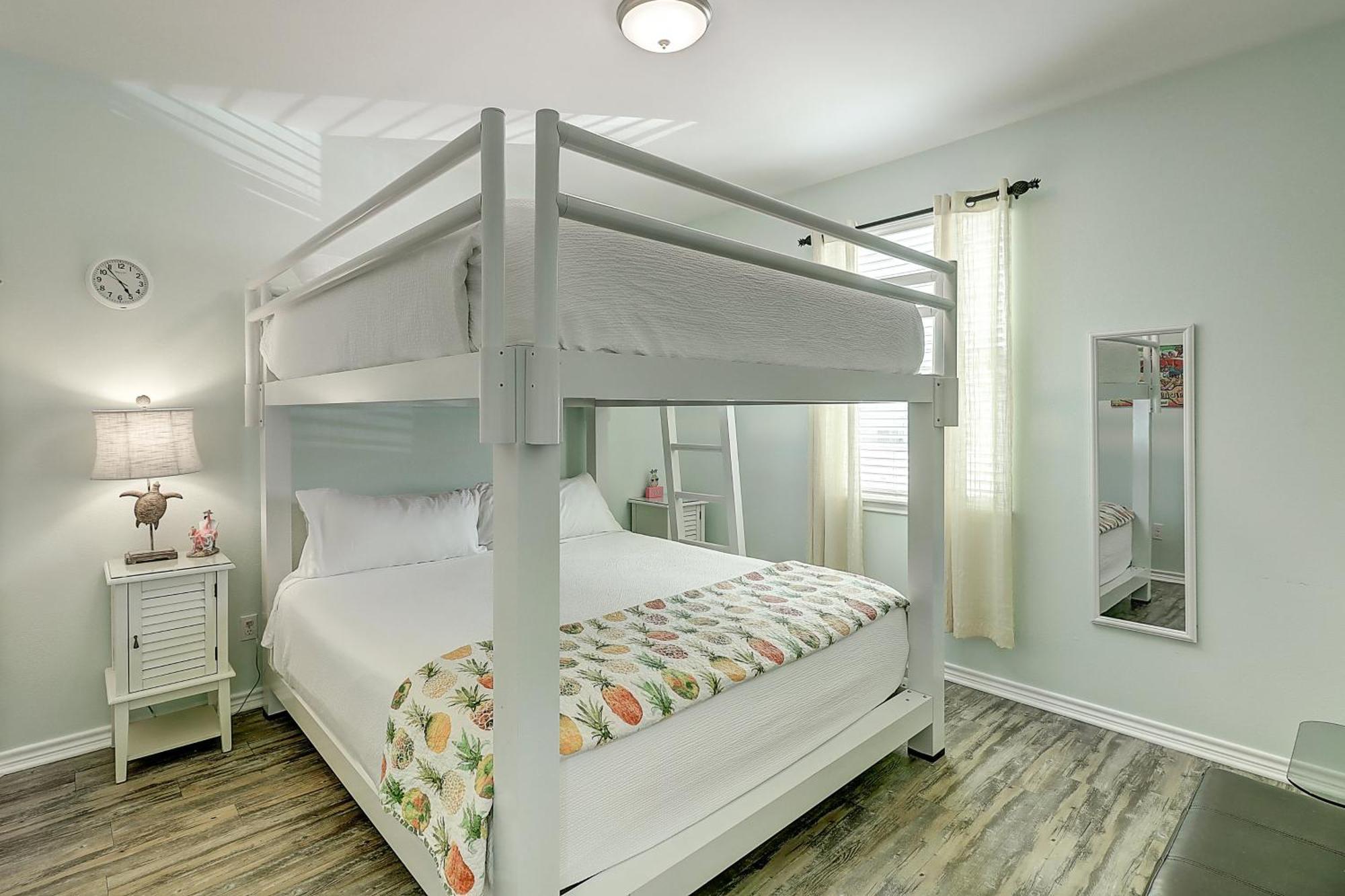 Nemo Cay Stay Корпъс Кристи Стая снимка